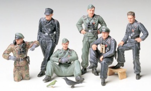 Tamiya 35201 GERMAN TANK CREW AT REST