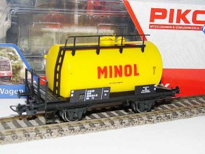 PIKO 57713 -2  wagon Cysterna  MINOL DR Ep.IV