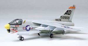 Tamiya 61607 L.T.V. A-7A CORSAIR II